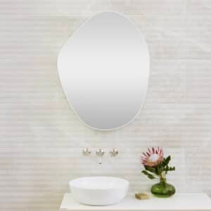 White Metal Frame Mirror with an Organic Shape | 900 × 700 mm | Palermo